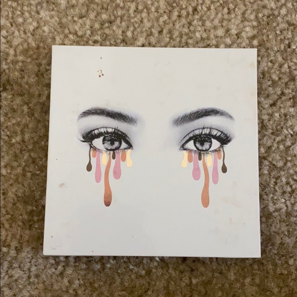 kylie cosmetics burgundy palette